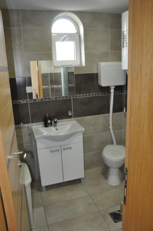 Aria apartmani Vrdnik Bagian luar foto